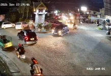 Pantauan CCTV Lalu Lintas di Tugu Jam Sintang