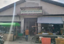 Hari Keempat Idul Fitri, Ayam Potong di Sintang Langka