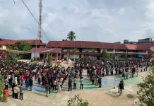 Ratusan Umat Mengikuti Perayaan Minggu Palma di Paroki Maria Ratu Semesta Alam
