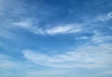 Mengapa Langit Berwarna Biru? Ini Penjelasan Ilmiahnya