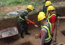 Danrem 121/Abw  Lakukan Peletakkan Batu Pertama Jembatan Perintis di Sanggau