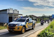 Polres Sekadau Menggelar Patroli Melalui Pendekatan Humanis