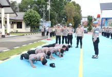 Enam Personel Polres Sekadau Mendapatkan Pembinaan