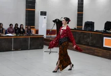 Sekda Sintang Ajak Perempuan Terus Maju di Momentum Hari Kartini