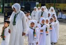 RA DWP Kemenag Sintang Simulasi Manasik untuk Anak sejak Dini