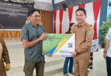 Wabup Sintang Launching Perlindungan Jamsostek Bagi 4.500 Pekerja Sawit