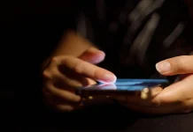 Waspadai Terjebak Siklus Doomscrolling, Ini Dampaknya bagi Mental