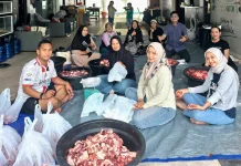 BRI BO Sintang Salurkan Hewan Qurban kepada Masyarakat