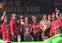 Lasarus Pukul Gong 18 Kali Buka Gawai Dayak Melawi 2026