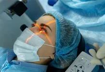 Mengenal Fakta Operasi LASIK Mata