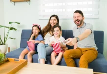 Manfaat Nonton Bareng Keluarga Bagi Anak