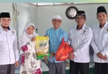 Baznas Sekadau Salurkan Bantuan Sosial