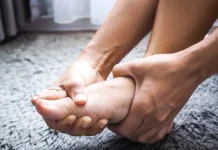 Tips dan cara melakukan pijat kaki sendiri di rumah