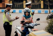 Membangun Kesadaran Hukum di tengah Masyarakat
