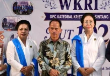 Bupati Sintang Ajak WKRI Jadi Teladan Masyarakat