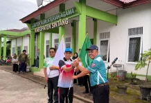 Kontingen Olahraga Madrasah Sintang Dilepas