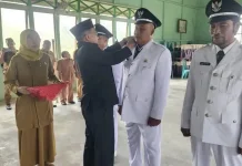 Wakil Bupati Kapuas Hulu Lantik Kepala Desa Antar Waktu