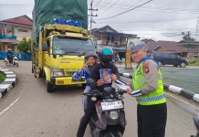 Polres Sekadau Sampaikan Pesan Keselamatan Berlalu Lintas