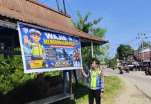 Polres Sekadau Sampaikan Pesan Keselamatan  Kepada Warga