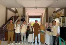 Tim KKN Bentang Sintang Edukasi Lingkungan Bersama SMAN 1 Sintang