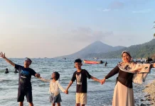 Deretan Pulau Tersembunyi yang Indah di Kalimantan Barat