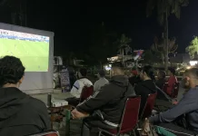 Nobar Laga Seru Prancis vs Inggris di Media Center Korem 121/ABW