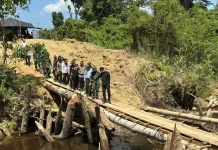 TMMD Bangun Jalan, Bupati Kapuas Hulu Harap Aktivitas Masyarakat Lebih Lancar
