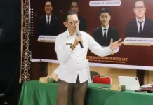 Tekan Etika Digital, Diskominfo Sintang Bekali Peserta MPLS SMK Kesehatan Kapuas
