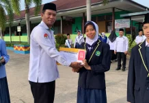Siswi MTs Negeri 1 Sintang Raih Juara 3 Nasional Lomba Progresif Alef Education