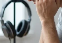 Mengapa Telinga Berdenging setelah Pakai Headset? Simak Penjelasannya