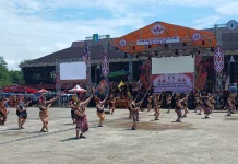 Gawai Dayak Sintang Tarik Wisatawan dari Malaysia