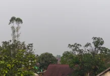 Kabut Asap, Curah Hujan di Sintang Masih Rendah