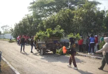 Semangat Kebersamaan Warnai Kerja Bakti Persiapan Upacara HUT ke-81 RI di Melawi