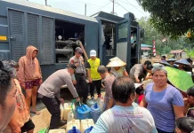 Warga Sekadau Mulai Kesulitan Dapatkan Air Bersih