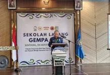 BMKG Gelar Sekolah Lapang Gempa di Sintang