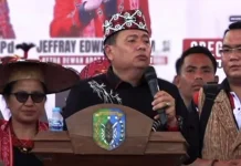 Lasarus Bela Masyarakat Adat, Tolak Tuduhan Penyebab Kabut Asap