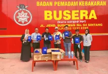 YBMBRILiaN Salurkan Bantuan Tanggap Darurat Kabut Asap untuk Pemadam Kebakaran
