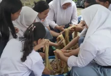 Lestarikan Budaya, TP-PKK Kapuas Hulu Bekali Generasi Muda Pewarnaan Tradisional