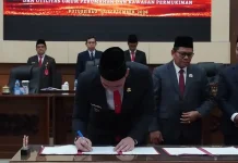 Bupati Kapuas Hulu Tandatangani Persetujuan Bersama Raperda PSU