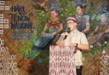 Festival Tenun Kapuas Hulu Jadi Momentum Pelestarian Warisan Budaya Lokal