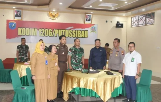 Gerakan Lingkungan Bebas Sampah di Kapuas Hulu