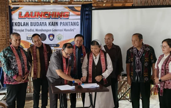 Peluncuran Sekolah Budaya Kain Pantang di Sintang