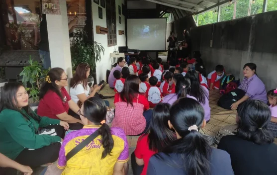 Kenalkan Budaya sejak dini, TK Santa Maria Kunjungi Galeri Kain Pantang
