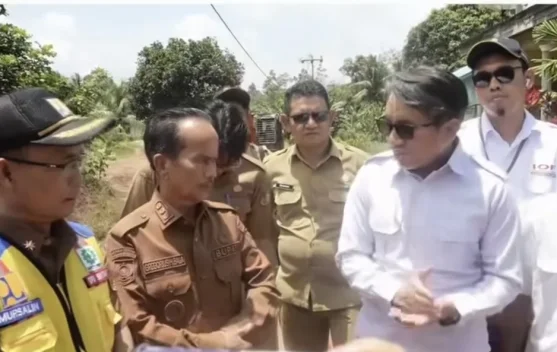Pusat Siap Dukung Pengaspalan Jalan Bedayan Sepauk