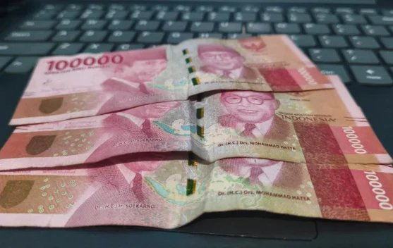 Cara Merawat Uang Rupiah