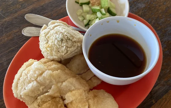 Menggoda Selera! Rahasia Kelezatan di Balik Sepiring Pempek