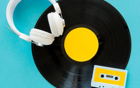 Bukan Sekadar Media Pemutar Musik, CD dan Vinil Kini Jadi Barang Koleksi
