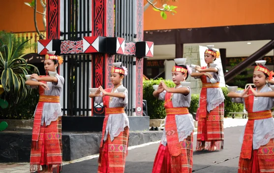 Cara Melestarikan Budaya di Era Modern