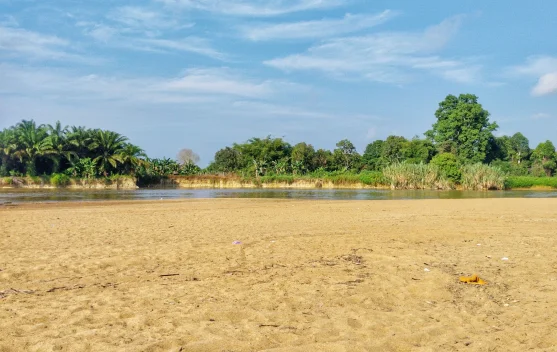 Tips Aman Main di Wisata Pasir Pantai Dadakan di Sintang