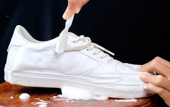 Panduan Cara Mencuci Sepatu yang Benar yang Perlu Diketahui